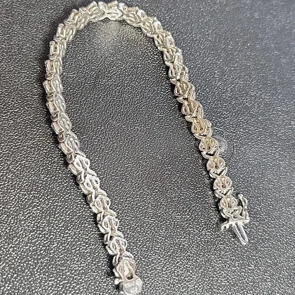 925 Sterling Silver Vintage Tennis Bracelet 44 Diamonds 8" Long - Picture 7 of 10